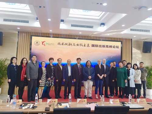 合影.jpg 合影.jpg